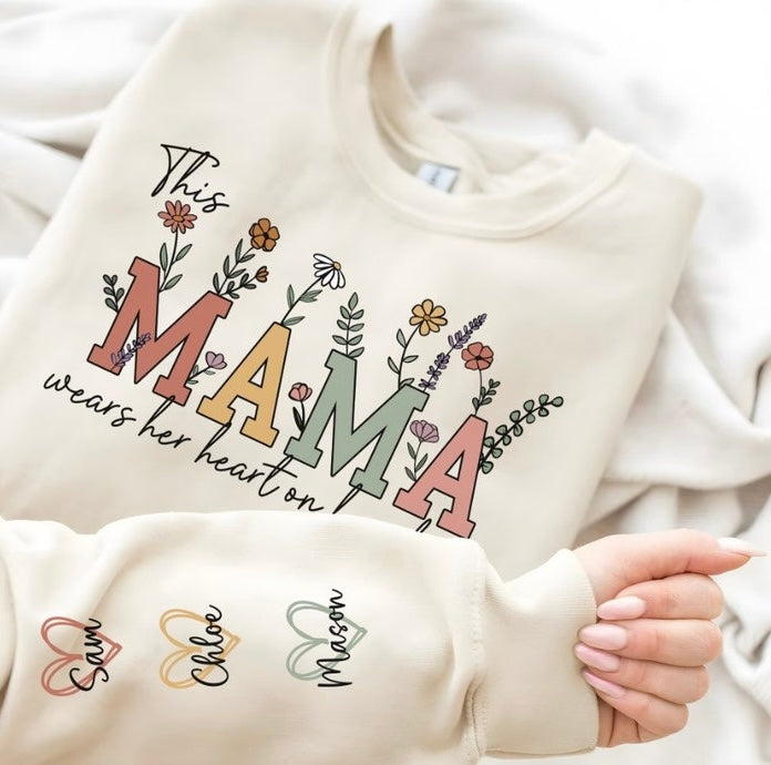 This Mama wears her heart | Personalized |