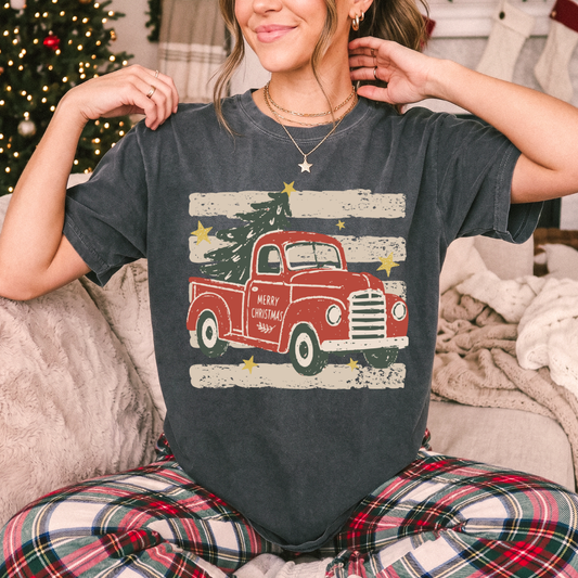Vintage Christmas Truck Graphic Tee🎄❤️